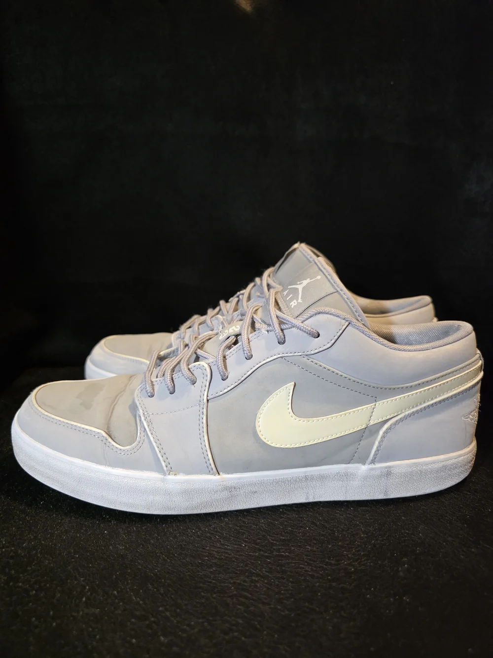 Jordan Men’s Low-Top Sneakers in Light Gray with Pale Yellow Size 11.5